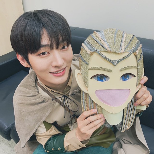 Singer Yoon Ji-sung from Wanna One gave a testimony to King of Mask Singer.On the 13th, Yoon Ji-sung told his SNS, Have you seen King of Mask Singer today? Nagolatsu was that Yoon Ji-sung.I was very nervous and nervous because I was alone in front of many people, but it was a thrilling and pleasant experience. He added, I will be a young Ji-sung who will work hard to show a better picture in the future. Thank you very much!In the open photo, Yoon Ji-sung is laughing brightly with a mask of Nagolatsu.Yoon Ji-sung appeared in the name of King of Mask Singer on the 13th, I am the song I golto Nagolatsu and opened Crushs Sofa.But the second round victory went to I am flying now.After the identity was released, Yoon Ji-sung said, I am grateful to all those who have impressed me that I would not have felt if I did not debut. Please remember the Wanna One that the people picked for a long time. I told you.On the other hand, Wanna One will complete all activities after the last concert held at Gocheok Sky Dome in Guro-gu, Seoul from 24th to 27th.iMBC Park Han-bum  Photo Source = Yoon Ji-sung Instagram