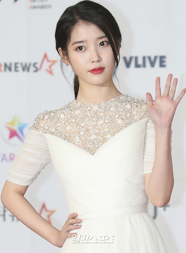 An official of a drama station said on the 13th, IU will take on the main character of TVN Saturday drama Hotel Deluna which is broadcasted this summer.Hotel Deluna is a fantasy drama set in Hotel where wandering spirits () stay.Hotel Deluna, which has an old and old appearance in the middle of Seoul, reveals its splendid reality only to souls who can not leave the world.The spirits see Deluna shining under Moonlight and come to receive express services that are not in the world.It is a special story that comes from running Hotel Deluna with Gogo Inflight Internet and beautiful but eccentric and grumpy president Jang Man-wol as the first elite Hotelier takes over the manager of Deluna as a fateful event.The IU commits a great sin in the play and plays Jang Man-wol, a cursed woman who has been tied to a guest cup for a long time, a heinous martial artist who has not had a bad person who has sinned for more than 1,000 years.I can not find a soul with a bigger business than myself, and I can not come down from Delluna and the guest for the long years.The shell is like Moon, Gogo Inflight Internet and beautiful, but it is a wrinkled personality with an old woman who has been tied up for over 1000 years.Its eccentric, grumpy, whimsical, suspicious and greedy.In My Uncle, if he was with director Kim Won-seok and writer Park Hae-young, this time he is Oh Chung-hwan PD and Hong-sister (Hong Jung-eun and Hong Mi-ran).Oh Chung-hwan PD made Doctors and While you are asleep, and Hongs sister wrote Fantasy Couple, Hwangdo Hong Gil-dong, My girlfriend is Gumiho, The Sun of the Lord and Hwa Yugi.Hotel Deluna can be seen in August following the Moon Chronicle.