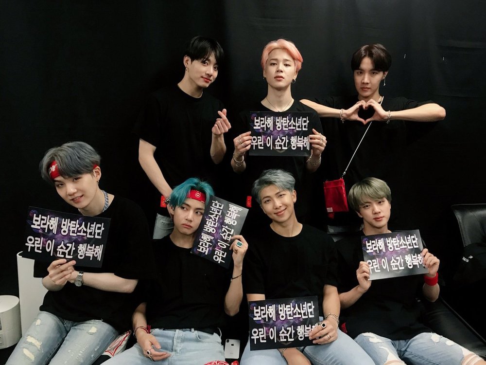 Group BTS (RM, Jean, Suga, Jay-Hop, Jimin, V, and Jungguk) successfully concluded the Nagoya Dome concert.On January 13 BTS official SNS, Todays Bulletproof. Thank you, Nagoya! Hopefully it was a sun-like performance through the leaves to the amis!Nagoya ~ Best ~ Nagoya 2nd performance . On the 12th, a picture of the members sitting in the waiting room and the front view of the performance hall was released.The members in the public photos attract attention with their colorful dyed hair.While the members painted their hair in colorful colors, V and Jimin attracted attention by digesting blue and pink hair respectively.BTS held a dome concert on the 12th and 13th at Nagoya Dome in Japan, which is part of a global tour of LOVE YOURSELF (Love Yourself).The tour will be followed by the National Stadium in Singapore on the 19th, Fukuokadom on February 16th and 17th, Hong Kong Asia World Expo Arena on March 30th and 21st, 23rd and 24th, and the National Stadium performance in Razamangala, Bangkok on April 6th and 7th.Meanwhile, according to the 2018 annual album chart released by Gaon Chart on January 11, BTS recorded 2,197,808 cumulative annual sales volumes with its repackaged album LOVE YOURSELF Answer (Love Yourself Resolution Anser) released last August.As a result, BTS achieved a total of 5.87 million,4208 album sales with three LOVE YOURSELF series albums from September 2017 to December 2018.