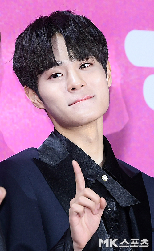The 28th High1 Seoul Song Red Carpet Event was held at Gocheok Sky Dome in Guro-gu, Seoul on the afternoon of the 15th.Wanna One Lee Dae-hwi is attending the Red Carpet for Seoul Song Awards.