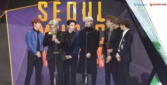 Boy group Monsta X was delighted with the first prize of 2019 Shelves.The 2019 28th Seoul Song Awards (hereinafter referred to as the 2019 Shelves) were held at Gocheok Sky Dome in Guro-gu, Seoul from 6:50 pm on the 15th.On this day, Shin Dong-yeop, Kim So-hyun and Kim Hee-cheol took charge of MC and proceeded with the awards.It was Monsta X who was named the first prize winner from Jung Hae In and Nam Ji-hyeun as the prize winner.Monsta X Hyeongwon said, I would like to give a prize to Kim Si-dae and his family members who have given me more than priority.I want to tell Monbebe that I love you for standing here. It is an honor to be able to join many singers in such a big place because today is my birthday, said Hyeongwon. Did everyone get an emergency disaster letter?I hope you are careful about fine dust and stay healthy, he said, laughing.Meanwhile, 2019 Seoga University is a music awards that boasts the authority and tradition of selecting the singer who received the most love from the public during the year and the total settlement of the music industry in 2018.K-pop stars such as BTS, Wanna One, Twice, IZWON, Icon, Seventeen, Red Velvet, Girlfriend, Momo Land will be in the awards, and Lee Jung-jae, Ryu Seung-ryong, Oh Yeon-seo, Goa, Jung Hae In, Nam Ji-hyun, Lee Si-young and Cho Yoon-hee will be the winners.
