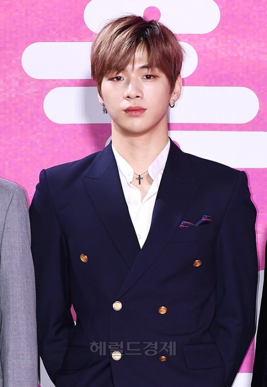 On the afternoon of the 15th, the 28th High1 Seoul Song Awards were held at Gocheok Sky Dome in Guro-gu, Seoul.Group Wanna One attended the 28th High1 Seoul Song Festival Photo Wall event.On the other hand, K-POP stars who shined in the music industry last year such as BTS, Wanna One, Twice, IZWON, Icon, Seventeen, Red Velvet, Lim Chang-jung, girlfriend, New East W and Momo Land