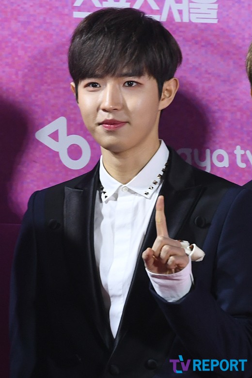Kim Jae-hwan of the group Wanna One attended the 28th High1 Seoul Song Award red carpet event held at Gocheok Sky Dome in Gocheok-dong, Guro-gu, Seoul on the afternoon of the 15th.The Seoul Song Awards, which celebrates its 28th anniversary this year, will be held at Gocheok Sky Dome in Seoul on the 15th, and will be broadcast live on KBS Drama, KBS Joy, KBS W, and Breadya TV.