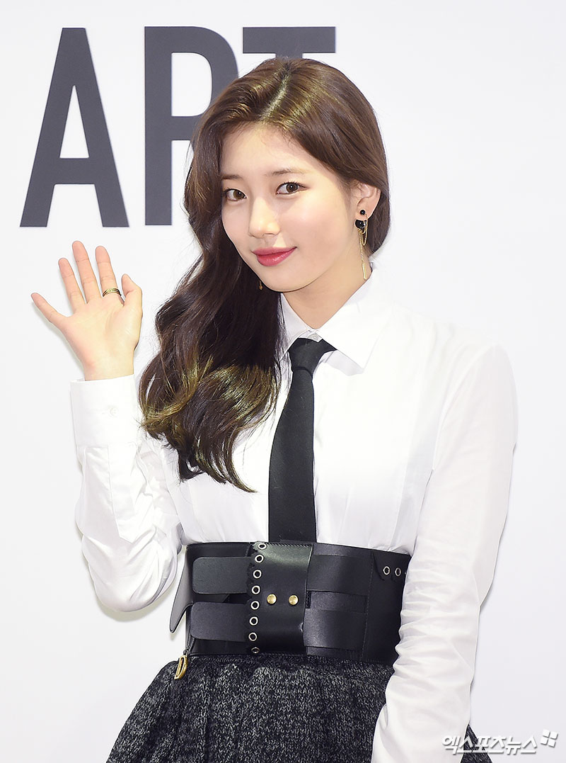<p> 14 afternoon Seoul in Cheongdam-Dong, one of the luxury brand exhibition held memorial Chugai Travel to attend the Singer cum actress Bae Suzy with posing.</p>