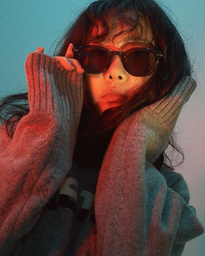 Group Girls Day member Sojin has released an atmosphere-filled photo.Sojin posted a picture on his 17th day with the phrase Republican Red Light through his instagram.Sojin in the photo is wearing a gray knit and sunglasses. Sojin, who showed an extraordinary hippie firm on the 8th, showed off her beauty and showed cuteness.Especially, despite the red light, it made an atmosphere like a picture.Meanwhile, Sojin is scheduled to close its contract with DreamTe Entertainment, a subsidiary company, in March.Photo = Sojin Instagram