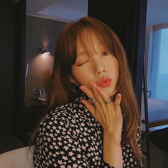 <p>17, Lee Sung-kyung is his Instagram through multiple photos to the public.</p><p> The revealed picture, Lee Sung-kyung is a charismatic glances into the Camera app.</p><p>Especially the photo in the sexy in a decadent fun filled atmosphere for people to admire.</p><p>Meanwhile, Lee Sung-kyung is coming 19, the first year of life except Love Without Love (Live at Summer Vacation/08 2019 Joyfull Love Without Love (Live at Summer Vacation/08 Inn Taipeiheld.</p>