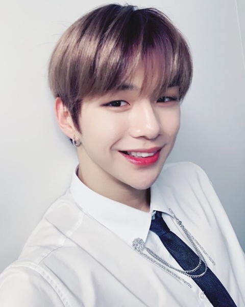 <p>Idol Chart 1 December Week 1 rating, ranking in the Kang Daniel is 68320 players to get top on and climbed. By this Kang Daniel is a top record 43 weeks increased.</p><p>Especially Wanna One of this activities even after you quit still power and are eye-catching. Wanna One is 1 year and 6 months of activity and last for 12 31, as activities had ended.</p><p>Kang Daniel behind Jimin(BTS, 56019), each(BTS, 36717), Jung Kook(BTS, 12727), Lai, Kuan-lin(11770), Ha Sung-woon(11697), Woo-Jin Park(8202), be and keep Sakura(Aizu, 7484), Park JI Hoon(7045), yellow people(6661 people) etc the higher the number of votes recorded.</p><p>Especially this week point average ranking in the Lai Kuan-lin Ha Sung-woon and 3 show the differences as in the top example, and 5 above until exposure on a Billboard face-up.</p><p>Star for a crush to find the like in Kang Daniel the most votes acquired. Kang Daniel is one week only 1 2335 variants of LIKEs received.</p><p>After Jimin(BTS, 8646), each(BTS, 7814), Ha Sung-woon(2956), Jung Kook(BTS, 2566), Lai, Kuan-lin(2263), Woo-Jin Park(1935), and Sakura(Aizu, 1867), Park JI Hoon(14933), Wanna One(1070) such as the high vote recorded.</p>