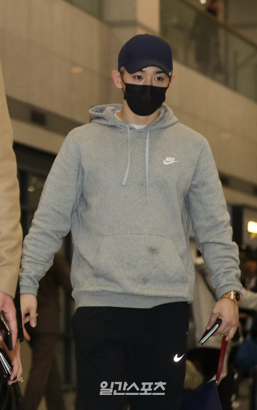 The Wonho is entering the arrival hall.