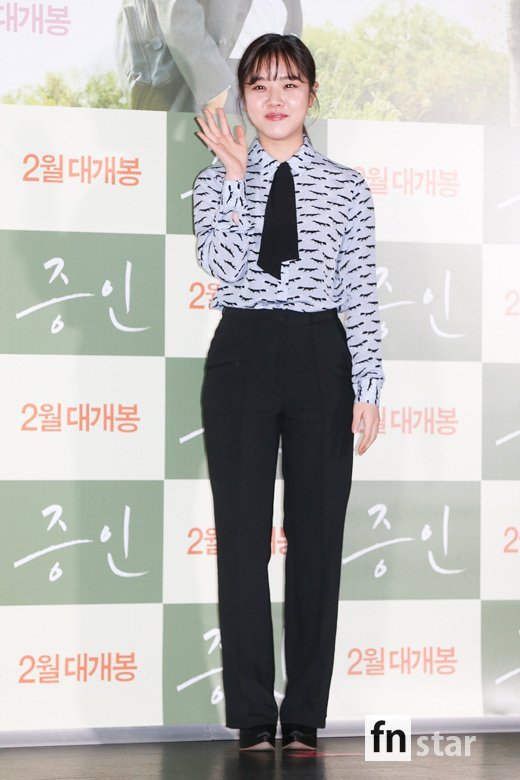 Actor Kim Hyang Gi attended the media preview of the movie Innocent Witness (Director Lee Han) at the entrance of Lotte Cinema Counter in Jayang-dong, Gwangjin-gu, Seoul on the afternoon of the 21st.Innocent Witness, starring Jung Woo-sung and Kim Hyang Gi, will be released on February 13th as a story about Jung Woo-sung, a lawyer who must prove the innocence of a possible murder suspect, meeting Kim Hyang Gi, an autistic girl who is the only witness to the scene of the incident.