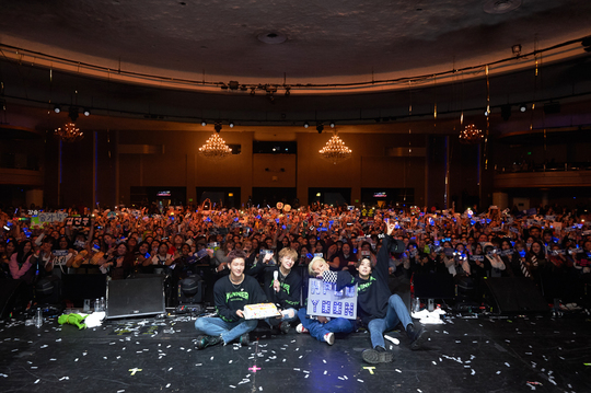 WINNER has also proved global popularity in Los Angeles, the third city on the North American tour, following Seattle and San Francisco.WINNER hosted WINNER EVERYWHERE TOUR IN LOS ANGELES on January 20 (local time) at the United States of America Hollywood Palladium (HOLLYWOOD PALLADIUM).On this day, WINNER raised the atmosphere of the concert hall with a hit song medley from the opening song Lily Lily to Hello, It was pretty, I am not strong and Movie Star.WINNER boasted a variety of music worlds, from its debut song Empty Sea to its new song Millions.The solo stage of each member followed Song Min-ho started with start point and anakne, making the heat of the performance hall even hotter.Kim Jin-woo showed off his singing ability by singing Untitled, Kang Seung-yoon called Rainy and Instinctively, and Lee Seung-hoon boasted colorful performances with Ringaringa and Serenade.In particular, Kang Seung-yoon received a great response from fans by singing Youth of Troisivan, which is not on the set list, and offering surprise gifts to fans who came to the theater.In addition, Kang Seung-yoon made an unforgettable memory at United States of America on the day of the performance, celebrating his birthday in Korea.After the group photo shoot, the party was held with a celebration cake, and fans were impressed with the slogan Happy Yoon Day and the birthday song.When the celebration song was over, the members made a humorous and funny atmosphere such as burying cake on the face of Seung Yoon, and laughed at the fans.After completing the stage, WINNER pledged to try to get back to the stage, giving fans an unlimited thank you.Even after the performance, Kang Seung-yoon said on social media: It was my best birthday, thank you L.A. fans, I will never forget your lovely smile and beautiful voice.I love you, she said with gratitude.sulphur-su-yeon