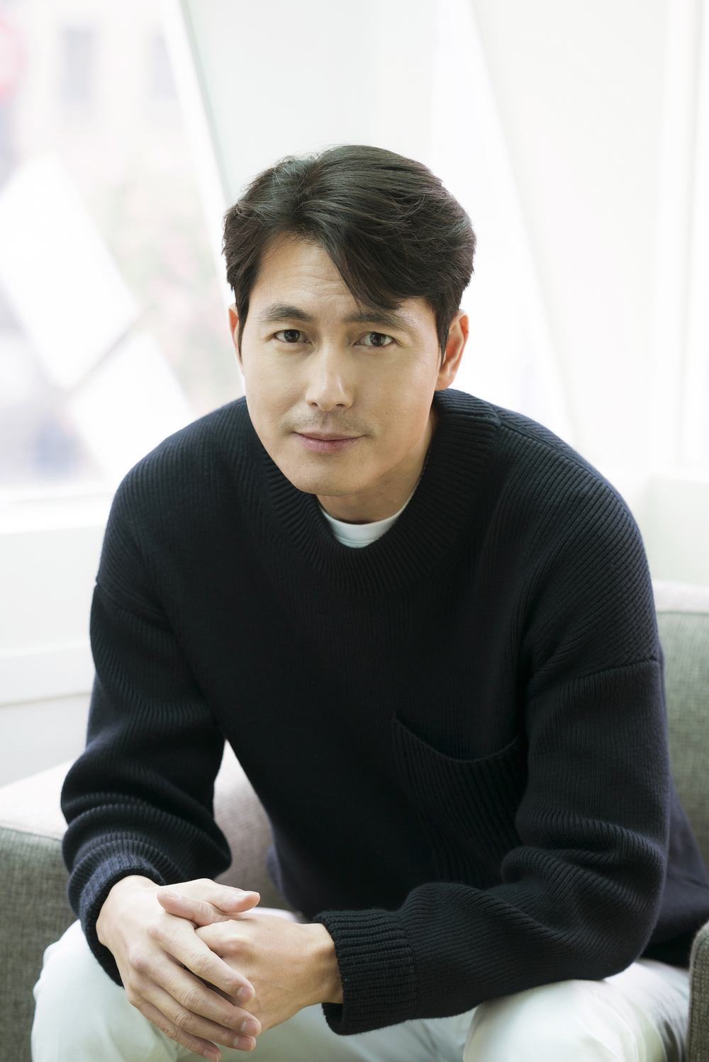 Jung Woo-sung emphasized that it was not a strong role, but there was no awkwardness at all.Actor Jung Woo-sung, who appeared in the movie Innocent Witness, revealed his feelings of watching the movie at an interview held at a cafe in Samcheong-dong on the morning of January 22.First, Jung Woo-sung said, All the scenarios gave me was that, of course, some actors make strategic judgments in terms of planning, but I am not so Choices.As soon as I covered the scenario, I decided as soon as my mind moved.In the case of Innocent Witness, I decided to cover the scenario and make this decision. Jung Woo-sung showed satisfaction with the result.I read the scenario and personal satisfaction was a big scenario, so I did a movie, but I was nervous about how it would be seen as a Choices movie while ignoring the size of commercial movies, said Jung Woo-sung, who said, After the premiere, I thought that many people gave me the emotions I felt.Jung Woo-sung said, I felt the feeling of looking back at me in the sympathy, the question that Ji-woo throws, but eventually I could not answer it myself, but I wanted to feel the warmth in it that I could look at the child purely in it, which makes me look back. It was good to feel such things together enough. Jung Woo-sung has been attracting attention by playing a soft role through Innocent Witness, which has been playing a character-oriented character.However, Jung Woo-sung said, It was not awkward. Signes extérieurs de richesse, such everyday emotional expression is much more Signes extérieurs de richesse.If you look at the previous character, you should have constant tension not to damage your opponent, but you do not have to do it here.When I treated pure objects like Ji-woo, it was much more so, so there was much richer expression and freedom. bak-beauty