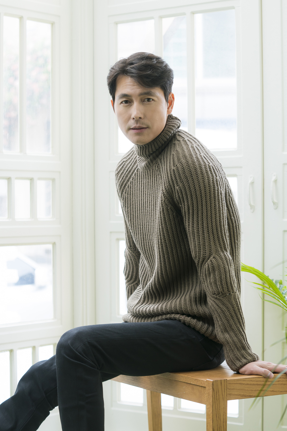 Jung Woo-sung mentioned marriage.Actor Jung Woo-sung, who appeared in the movie Witness, revealed his candid thoughts about marriage in an Interview held at a cafe in Samcheong-dong on the morning of January 22.Jung Woo-sung cited drinking with his colleagues as his own stress relief method.Jung Woo-sung said, I can not drink more than before. I asked him yesterday to have a simple drink with Naver Movie Talk and Lee Kyu-hyung actor and to have a preview of Ju Ji-hoon Kingdom. Where are you? Ill run.When asked if he was actually doing so, Jung Woo-sung said, Do not you want to go home during the holiday?I opened the words and laughed.Not really, Whos there every year? Youre not going to a shopping mall? I keep asking. Then Im the same. Words are different.I have a lot of hearts and spit out a word. Soonho has one hope, and I am the same, he laughed.bak-beauty