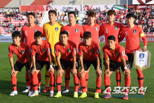 한국과 바레인의 2019 AFC 아시안컵 16강전이 22일(현지시간) 아랍에미리트 두바이 라시드 스타디움에서 열렸다. 경기에 나설 베르트 일레븐이 기념촬영을 하고 있다. 두바이(아랍에미리트)=허상욱 기자 wook@sportschosun.com/2019.01.22/