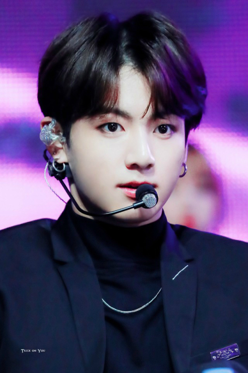 Jungkook, a member of the world-renowned idol BTS (BTS), released a cover song for IUs This Ending through social networking services (SNS). On the 23rd, Jungkook released the cover song of IUs This Ending on SNS, attracting fans attention.Jungkook has attracted the attention of fans with his sweet voice and appealing sensibility. I did.Jungkook has previously revealed that he is a fan of the IU several times through Interview.