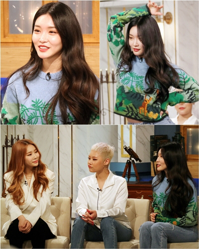Cheongha, who appeared in Happy Together 4, reveals the story of receiving a hand letter directly from IU.The 24-day broadcast of KBS 2TV Happy Together 4 (hereinafter referred to as Hattoo 4), which fills Thursday night with laughter, is featured in Kimsman.On this day, Kim Kwang-gyu - Don Spike - JeA - Cheetah - Seventeen Mingyu - Cheongha, who are united in Kim Se-sung, will appear and release the charm of Maseong.In a recent recording, Cheongha told her that she had received a hand letter from IU, which made her listen.Cheongha said, It was an honor to invite you as a guest directly.He added, The contents of the hand letter were stormy, adding, I am curious about the hand letter of IU because it is the back door that revealed the impressive words.In addition, he revealed that IU is a role model, and he showed a passionate fanfare, saying, I went to the concert day wearing a purple dress that I love.Seventeen Mingyu also confessed to the role model of Cheongha, saying, My role model is a senior of the girl. A proud smile spread around her mouth.However, after Mingyus Why I chose it as a roll model, Jaes smile was said to have been turned into a panicked expression in an instant, and the curiosity rises vertically at the end of the day.In addition, it is the back door that made everyone in the scene fall into the charm of the pale color that does not fall out of dancing if it is talk talk talk, charm of charm, dance.Therefore, expectations for the broadcast of Happy Together 4, which will shine in the performance of Cheongha, will increase.The magical Thursday night with the best stars, KBS 2TV Happy Together 4 airs today (24th) at 11:10 p.m.Photo Offering  KBS 2TV Happy Together 4