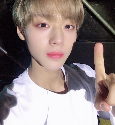 Group Wanna One Park Jihoon released a selfie and excited fans.Park Jihoon expressed his impression that he finished the performance on the first day of Wanna Ones last concert with a self-portrait on his instagram on the 24th.Park Jihoon wrote, I was so happy and happy to finish the first cone successfully today, I thank you and I will be a hard worker in the future!!Fans cheered with various comments such as Do not hurt the concert today, fight, Do not cry and It looks really pretty.On the other hand, Wanna One, which Park Jihoon belongs to, will perform on the second day of the last Wanna One concert Therefore at Gocheok Sky Dome in Guro-gu, Seoul on the 25th.In addition, Park Jihoon will hold his first solo fan meeting 2019 Asian fan meeting Seoul First Edition on February 9 and have his first solo fan meeting.