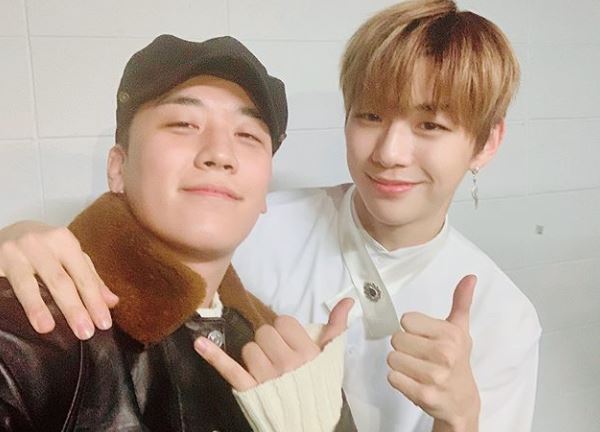 Wanna Ones Kang Daniel has released a certification shot with Victory.On the 25th, Kang Daniel wrote to his instagram, Victory Brother!!Thank you so much for coming to the concert, and thank you so much for coming to see me. The photo showed Kang Daniel playing with Big Bang Victory and shoulder-to-shoulder. The warm visuals of the two caught their eye.On the other hand, Wanna One will hold its last concert at Gocheok Sky Dome in Seoul from 24th to 27th.Photo: Instagram
