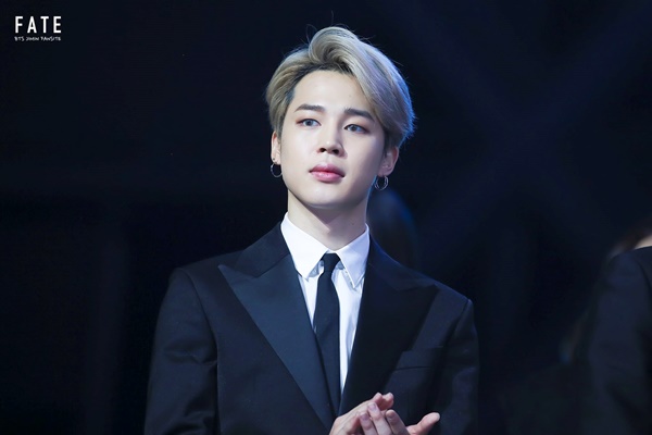 BTS Jimins promise of his own song exceeded 30 million streaming of SoundCloud, the worlds largest free music site, 24 days ago.This is the first solo song by Jimin, a member of the Korean idol BTS member who continues to record the record every day, and it is a song that gave free music to all World fans.This song, which boasts the most streaming of BTS songs registered in SoundCloud, is over 30 million in 24 days of sound recording.BTS Jimin gave Love Live! to fans who made promises in front of 50,000 spectators during the Singapore concert on the 19th, and it was a hot reaction.After the concert, we reviewed the promise of our own song through Love Live!! to communicate with fans, and the simultaneous connection of all World Armies to see it occurred to the temporary server down.To celebrate this 30 million streaming, the #Jimin_1_his own song_30M_congratulations of domestic and former World fans on the afternoon of the 24th were made with #Fingers_Jimin_ PromisebyJimin30M and other hash (#) cheers.