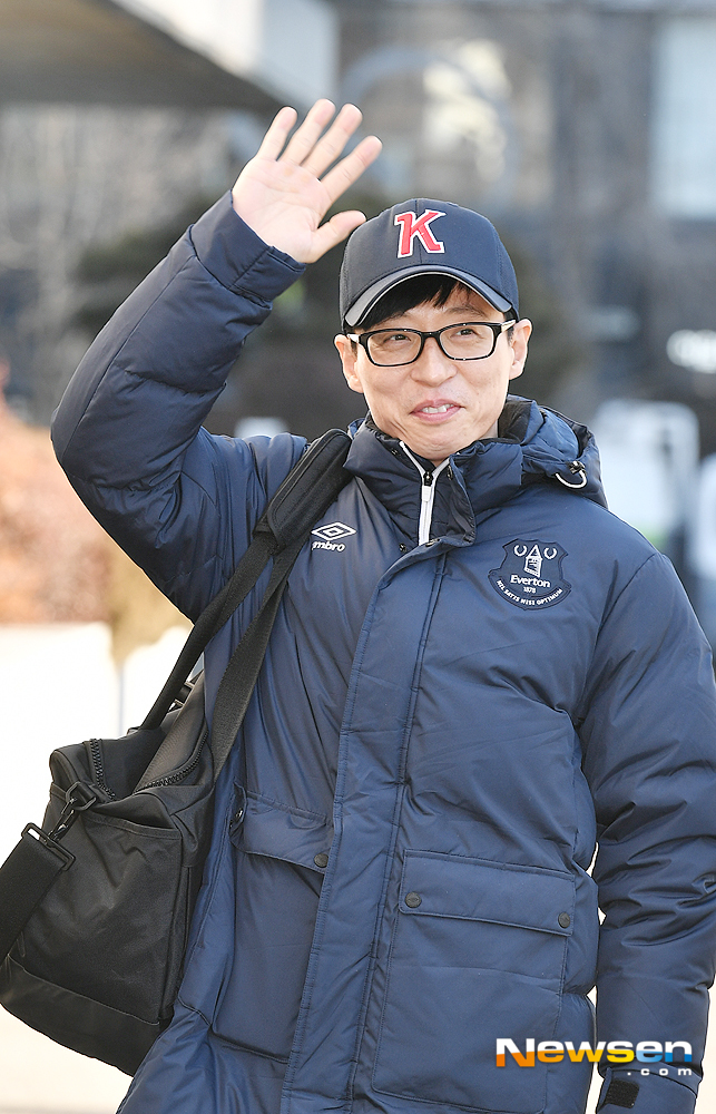 Yoo Jae-Suk is attending the KBS 2TV Happy Together Season 4 recording at the KBS annex in Yeouido-dong, Yeongdeungpo-gu, Seoul on the morning of January 26.useful stock