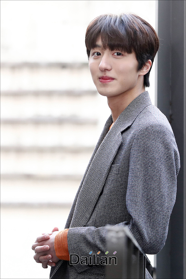 스카이(SKY) 이미지