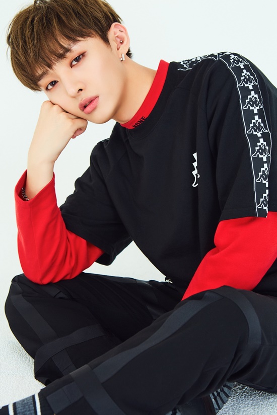 Singers Kang Daniel and Yoon Ji-sung have found a new agency. They have signed an exclusive contract with LM Entertainment.LM Entertainment said on the 31st, The exclusive contract with MMO Entertainment of Kang Daniel and Yoon Ji-sung ended today.We are a professional entertainment company dedicated to Kang Daniel and Yoon Ji-sung, he said. We will not spare any support for the solo activities of the two people.Meanwhile, Kang Daniel and Yoon Ji-sung made their debut as Warner One at MMO Entertainment in 2017. After the concert Dare Fore on the 24th ~ 27th, they finished the official activities of Wanna One.The two are currently spurring preparations for their solo debut, each of which has been actively communicating with fans, including opening an official fan cafe.