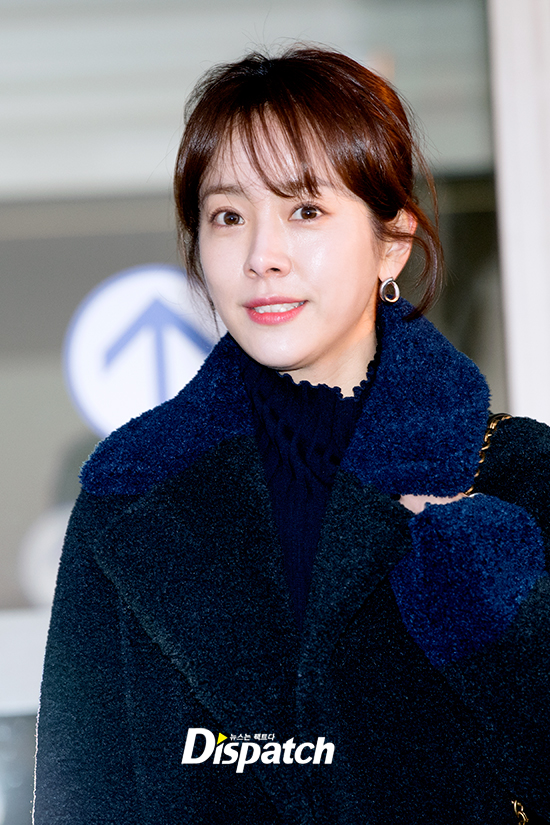 Actor Han Ji-min left for New York City in the United States through Incheon International Airport on the afternoon of the 31st to attend the New York City Asian Film Festival.Han Ji-min made an elegant airport fashion by matching his jeans with a long coat on the day, with a pure beauty.Im in winter.I feel this, I feel angry.Pluck it, no defects.