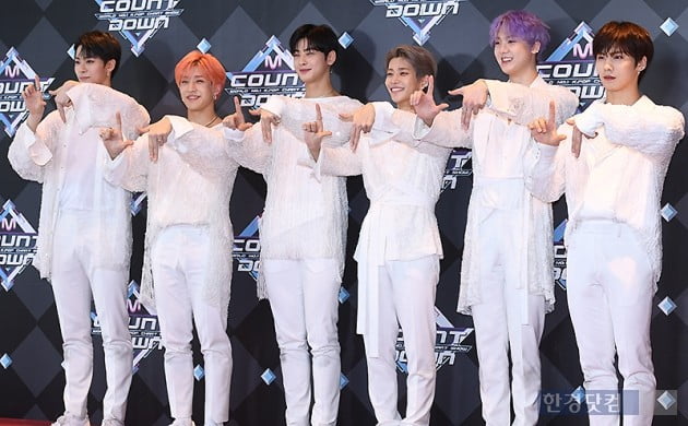 Group Astro attended the rehearsal of Mnet M Countdown dry camera at CJ E & M Center in Sangam-dong, Seoul on the afternoon of the 31st.