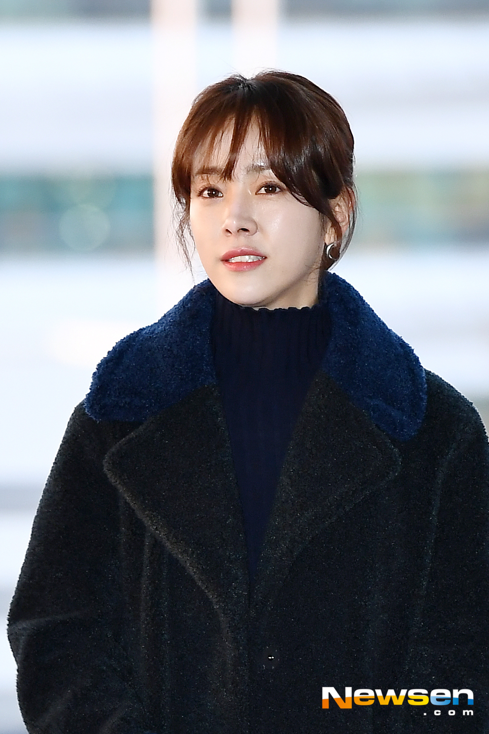 Actor Han Ji-min left for United States of America New York City on the afternoon of January 31 at the New York City Asian Film Festival (NYAFF) through the Incheon International Airport in Unseo-dong, Jung-gu, Incheon.Actor Han Ji-min is leaving for United States of America New York City with an airport fashion.exponential earthquake