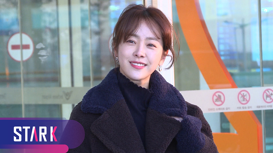 On the afternoon of the 31st, actor Han Ji-min left for New York through Incheon International Airport on an overseas schedule.departure from inchon international airport