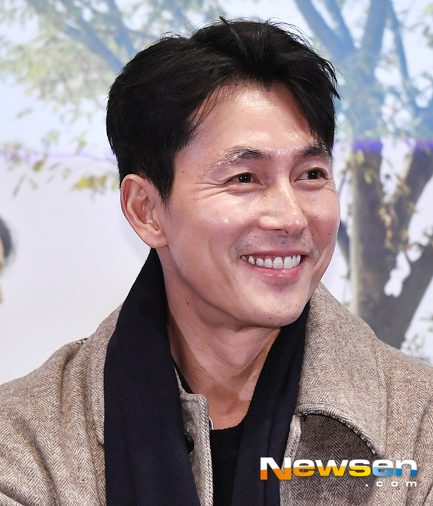 Actor Jung Woo-sung is smiling at the movie Innocent Witness Mega Talk held at Megabox COEX in Gangnam-gu, Seoul on the afternoon of February 1.useful stock