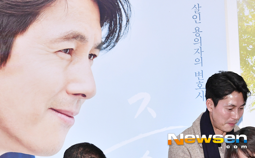 Actor Jung Woo-sung attends the movie Innocent Witness Mega Talk at Megabox COEX in Gangnam-gu, Seoul on the afternoon of February 1.useful stock