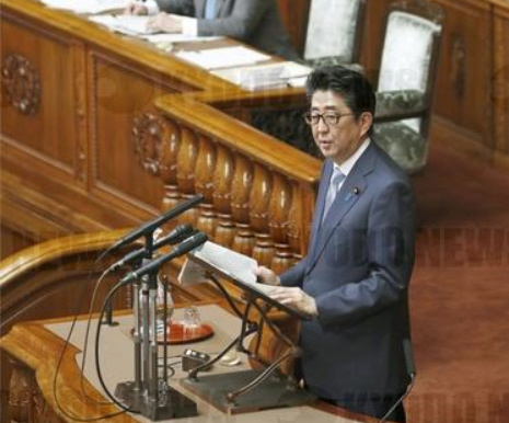 1일 국회에서 답변하는 아베 총리 [교도=연합뉴스]
