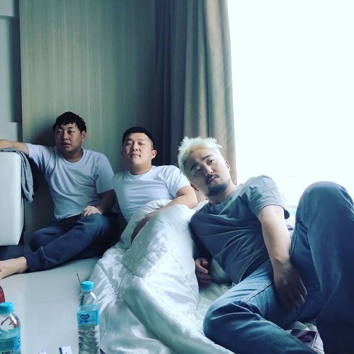 The comedian Jo Se-ho released a shot of the Friendship Trip Certification.Jo Se-ho posted a picture on his instagram on the afternoon of the afternoon with an article entitled Friendship Travel # Lee Jin-ho # Yoo Byung-jae # Jo Se-ho.In the open photo, Jo Se-ho is not washed in Lee Jin-ho, Yoo Byung-jae and the hostel, but the daily life of the three people attracts attention.Meanwhile, Jo Se-ho is currently active in various entertainment programs.Photo: Jo Se-ho Instagram