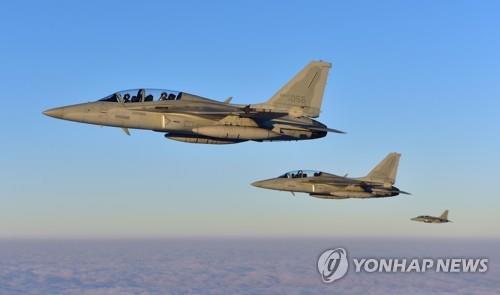 초계비행 중인 FA-50 [연합뉴스 자료사진]