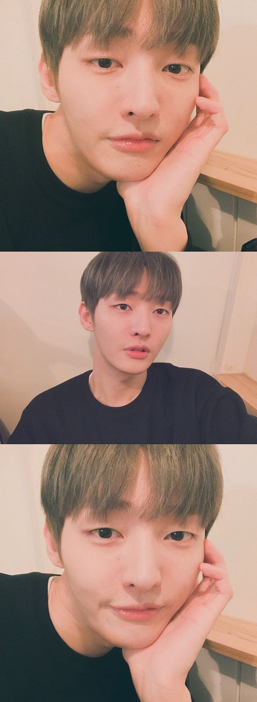 Yoon Ji-sung, a former Wanna One, unveiled his selfie on New Years Day.Yoon Ji-sung posted several photos on his instagram on the 3rd with the article Send a good holiday.In the open photo, Yoon Ji-sung is making fans excited through his super-close self-portrait.Yoon Ji-sung will release his first solo debut album Aside on the 20th and hold an Asian fan meeting tour to start his solo career in earnest.Yoon Ji-sung will start with 2019 Yoon Ji-sung 1st FAN MEETING: Aside in Seoul held in Seoul between 23rd and 24th, and will breathe with global fans around 8 cities in 7 countries including Macau, Taiwan, Singapore, Malaysia, Japan Tokyo, Osaka and Bangkok.Photo: Yoon Ji-sung Instagram