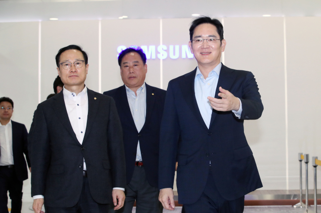 SAMSUNG TOUR 이미지