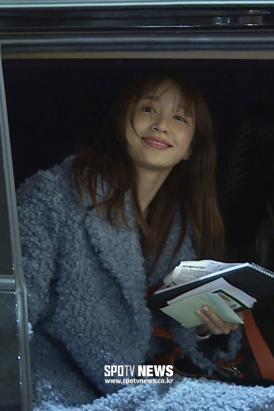 On the afternoon of the 6th, EXID member Hani returned home through Incheon International Airport after finishing filming in Paris, France.return home to inchon international airport