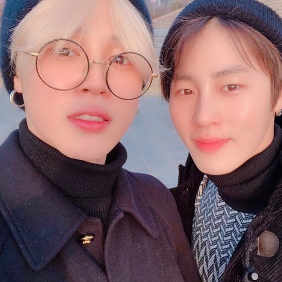 <p>Ha Sung-woon is the last 6 DAYS - #Hope with the cloud,this the US.</p><p>In the picture, side-by-side to the bitter Ha Sung-woon and Jimins appearance.</p><p>Also the photo with the caption #Hope with the cloud,is Jimins nickname the hammer with herand his nickname cloudcombined phrases to the sum of the nickname. The usual showbiz besties with the rumors, two peoples friendship is heart-warming, including more.</p><p>Meanwhile, Ha Sung-woon is the last month 28, with Wanna One with the activities that were night not distinguished feature for solo song Forget You.announced.</p>