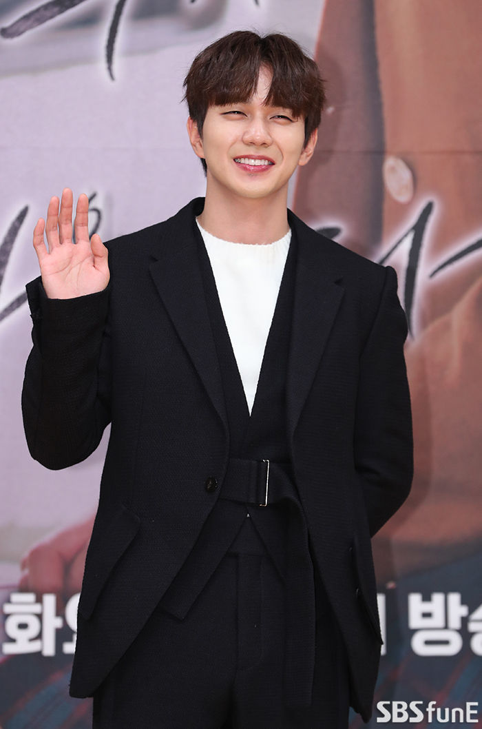 Actor Yoo Seung-ho eats a rice bowl with Kim Tae-hee.We are very pleased and confident to be with Yoo Seung-ho, who has both acting and starry, said BS Company. BIS Company will provide generous support to meet with the public through good works that can further shine Yoo Seung-hos charm.The BS Company is a management company belonging to Kim Tae-hee, Seo In-kook, Han Chae-young and Ishian.Yoo Seung-ho made his debut as a child Actor in the drama Goshi Meat in 2000 and became very popular as a movie Home in 2002.Since then, the dramas Taewangsa Shinki, Seondeok King, The God of Study, The Flame of Desire, Musa Baek Dongsoo, Monarch, Not Robot, Mind, Fourth Class Mystery, Blind, Chosun Magician, Bongi Kim Sundal He appeared in various works and showed a remarkable growth rate.Yoo Seung-ho is reviewing his next work after the end of SBS TV drama Revenge Returns.