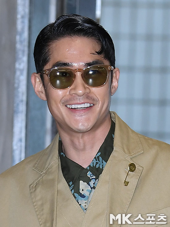 Actor Bae Jeong-nam attended a lifewear photo event located in Nonhyeon-dong, Gangnam-gu, Seoul on the 8th.Bae Jeong-nam posing with a bright expression.