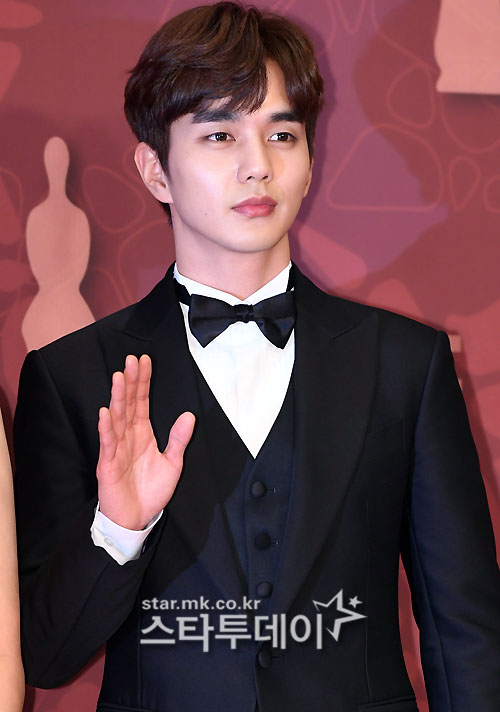 Actor Yoo Seung-ho has signed an exclusive contract with the BS Company.Yoo Seung-ho recently became a family member with an exclusive contract with the BS Company, which includes Kim Tae-hee, Seo In-guk, Han Chae-young and Ishian.Yoo Seung-ho, who made his debut as a child actor in the drama Goshi Meat in 2000, intensely imprinted the three names of the public through the movie Home, which caused Baek Sook syndrome in All States in 2002.It showed the acting power and lovely charm that are not bound to the frame and captivated the public.Since then, dramas such as Taewangsa Shinki, Seondeok King, God of Study, Flame of Desire, Musa Baekdongsu, Lord, Not Robot, Musa, Musa, Fourth period reasoning area, Blind, Chosun Magician, Bongi Kim Sundal From genre to genre, it has been showing its true value as an actor in various works regardless of age and genre.The delicate emotional acting that rings the heart is not only adding depth as the work continues, but also showing wonderful growth as an actor so that the next work is expected.The innocent smile that shook the All States is recognized as the best actor with acting ability and stardom, adding to the appearance of the trademark that melts the womans heart and masculinity.We are very pleased and confident to be with Yoo Seung-ho, who has both acting and starryness, said a BS company official. We will generously support BS Company to meet with the public through good works that will further enhance the appeal of Yoo Seung-ho.I would like to ask for your interest and expectation for the move of Yoo Seung-ho, which will fly even more. Yoo Seung-ho will take a break after the end of her latest SBS monthly drama Revenge Returns and review her next film