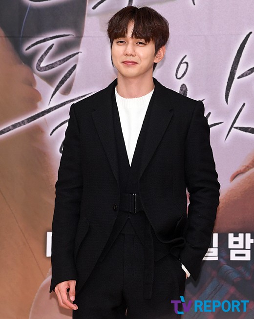 Actor Yoo Seung-ho signs exclusive contract with Vies Company, and begins a strong leap in 2019 in his new home.Yoo Seung-ho, who is loved as Koreas representative actor with his warm appearance, solid acting ability and unique soft charm, continues to be more active as a family member with the BS Company, which belongs to Actor Kim Tae-hee, Seo In-guk, Han Chae-young and Ishian.Yoo Seung-ho, who made his debut as a child actor in the drama Goshi Meat in 2000, intensely imprinted the three names of the public through the movie Home, which caused Baek Sook syndrome in All States in 2002.It showed the acting power and lovely charm that are not bound to the frame, and captivated the public at once.Since then, dramas such as Taewangsa Shinki, Seondeok King, God of Study, Flame of Desire, Musa Baekdongsu, Lord, Not Robot, Musa, Musa, Fourth period reasoning area, Blind, Chosun Magician, Bongi Kim Sundal From genre to genre, it has been showing its true value as an actor in various works regardless of age and genre.Especially, delicate emotional acting that rings the heart is not only adding depth as the work is repeated, but also showing wonderful growth as an actor so that the next work is expected.The innocent smile that shook the All States is recognized as the best actor with acting ability and stardom, adding to the appearance of the trademark that melts the womans heart and masculinity.Yoo Seung-ho, who has steadily built up his career as an actor with such steady work activities, will be more active with the BS Company.We are very pleased and confident to be with Yoo Seung-ho, who has both acting and starry, said a BS company official. We will generously support the BS Company to meet with the public through good works that can further enhance the charm of Yoo Seung-ho.I would like to ask for your interest and expectation for the move of Yoo Seung-ho, which will fly further. Meanwhile, Actor Yoo Seung-ho, who will make a new leap with the BS Company, will take a break after the end of the SBS drama Revenge Returns and review the next work.