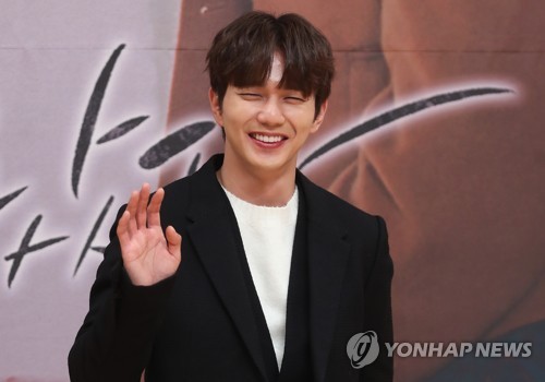 We are very pleased and confident to be with Yoo Seung-ho, who has both acting and starry, said BS Company. BIS Company will provide generous support to meet with the public through good works that can further shine Yoo Seung-hos charm.Actors such as Kim Tae-hee, Seo In-kook, Han Chae-young and Ishian also belonged to the BS Company.Yoo Seung-ho made his debut as a child Actor in the drama Goshi Meat in 2000 and became very popular as a movie Home in 2002.Since then, the dramas Taewangsa Shinki, Seondeok King, The God of Study, The Flame of Desire, Musa Baek Dongsoo, Monarch, Not Robot, Mind, Fourth Class Mystery, Blind, Chosun Magician, Bongi Kim Sundal He appeared in various works and showed a remarkable growth rate.Yoo Seung-ho is resting after the end of SBS TV drama Revenge is back and is considering his next work.
