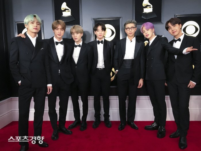 BTS, the first Asian singer to be awarded the Grammy Awards, which is called the United States of Americas top three music awards ceremony, gave a thank you to fandom Amy (A.R.M.Y.).BTS attended the 61st Grammy Awards at the United States of America Los Angeles Staples Center on the morning of the 11th (Korea time).BTS appeared on Red Carpet and expressed his feelings before entering the awards ceremony.In an interview with the United States of America famous entertainment media E! News, which is conducted by famous broadcaster Lion Seacrest, before Red Carpet, they were excited about entering the first Grammy.Lion Seacrest said, I heard it was a dream to come here. The members laughed, Dreams Come True.We are happy and thankful that we are loved by doing what we wanted to do, he said to Fandom Amy.The live chat window of Red Carpet in the local media where BTS appeared was a success with Amy.Fans expressed their joy by saying, I screamed at the moment I saw BTS, I saw BTS, I can not breathe.Prior to the awards, the BTS also took a seating position alongside Miley Cyrus, Dolly Parton and Camella Cabeyo in an awards ceremony seating photo released by the Staples Center on social networking services (SNS) Twitter.BTS, who was nominated for Best Recording Package for the album LOVE YOURSELF Tear, missed the award unfortunately at the awards ceremony.YouTubeNaver TV