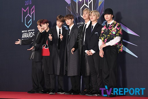 BTS stepped on the 61st Grammy Awards Red Carpet.BTS will attend the 61st Grammy Awards (61st GRAMMY Awards) at the United States of America Los Angeles Staples Center on the 10th (local time).BTS, who also attended the Red Carpet event ahead of the awards ceremony, expressed his thrill, saying, I am very excited to be here, and I can not believe we are here.BTS, who appeared on Red Carpet in a neat suit on the day, told various local media that he attended the Grammy Awards. I am honored to be the first to come to Grammy.I am enjoying this moment. It is a dream moment. I am grateful to Amy for making this moment possible. BTS, who attended the Billboard Music Awards and the American Airlines Music Awards, chose the Grammy Awards as their next goal. BTS said, The goal was to come to Grammy.We have achieved our Hope. BTS also answered, Lady Gaga, Camilla Cabeyo, Travis Scott, etc. to ask the artist who wants to see at the awards ceremony.They said they were in the midst of preparing for the new album until just before the ceremony, (The next album) will come soon. It may be collaboration, or there may be solo songs.I worked all night before I got on the plane, he said.On the other hand, BTS is officially invited to the Grammy Awards for the first time as a Korean singer, and is on stage as a prize winner.As a result, BTS has been invited to the United States of America 3rd Music Awards following the Billboard Music Awards and the American Airlines Music Awards.