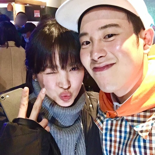 Blockby member and Actor P.O (signed by Hoon) achieved Hope.On February 11, a P.O personal instagram managed by his agency posted a selfie taken with Actor Song Hye-kyo.In the photo, P.O, Song Hye-kyo reveals his friendship with a playful expression.P.Os agency said, P.O ~ Ji Hoon Lee, who made Hope, is singing so beautiful on the air or in the interview.You look so beautiful. You cant put it all in a picture! I envy you so much.Park Su-in