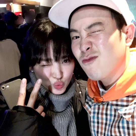 PIO Hope this cute Boy friend Song Hye-kyo and wink Self <p>Block member and an actor PIO(cover lesson)Hope to alone.</p><p>2 11 company management the PIO personal Instagram actress Song Hye-kyo and taken to the Self was published.</p><p>The picture PIO, Song Hye-kyo is a playful expression as friendly.</p><p>PIO company side Hope this deals with the PIO~ JI Hoon is in the broadcast or in an interview so beautiful. and the song sang was Song Hye-kyo actor and Self disclosure! The size is really too pretty. The photo with the fence that you cant miss! Totally envy our blood,he added.</p><p>Meanwhile PIO, Song Hye-kyo is a tvN drama The Boy friendappeared.</p>