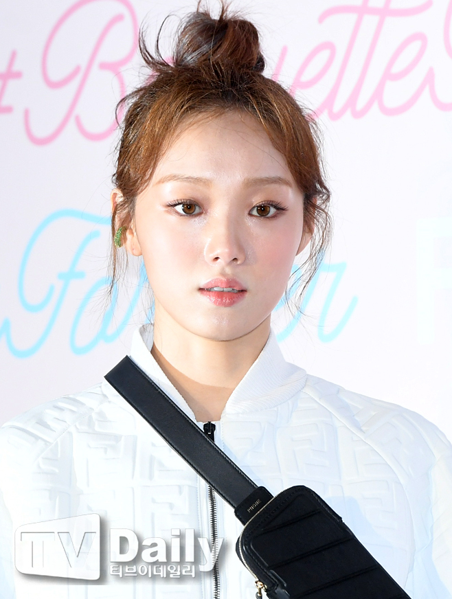 Actor Lee Sung-kyung attends the Fendi Photo Call Event at the Galleria Department Store in Apgujeong, Gangnam-gu, Seoul on the evening of the 12th.[launching event
