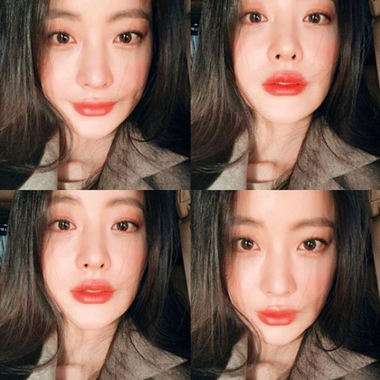 <p>The last 11 days, Oh Yeon-seo is their Instagram photo on one sheet.</p><p>Posted photo belongs to Oh Yeon-seo is staring at the camera and close the Self to take. 4 split pictures and photos for each different expression, very poised. Especially Oh Yeon-seo is close-up photo in a flawless beauty with a Fan center, caught.</p><p>Oh Yeon-seo films cheese in the trap since to start to review.</p>