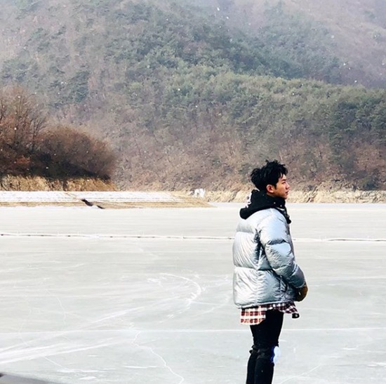 <p>Lee Seung-gi is 12, his Instagram, I was so cold. Flu watchus.</p><p>The revealed picture, Lee Seung-gi is the padding on the foot which one to stare at. Lee Seung-gi is to leave that standing in the snow, and the atmosphere is eye-catching.</p><p>Meanwhile Lee Seung-gi SBS arts programs Home Department itself starred.</p>